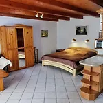 Magyar Apartmanhazak I-iii. * Zalakaros