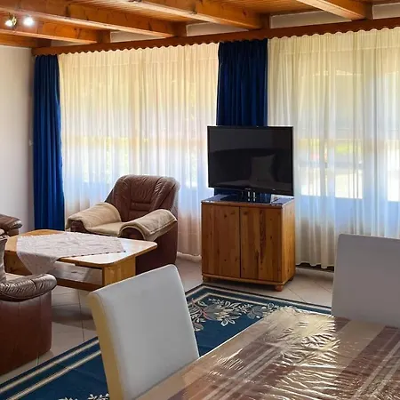 Magyar Apartmanhazak I-iii. Apartment Zalakaros