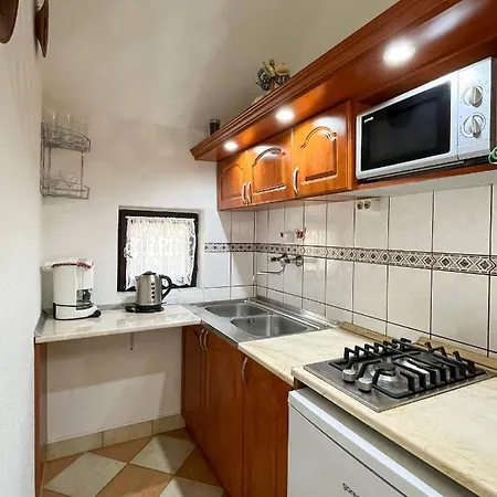 Apartment Magyar Apartmanhazak I-iii.