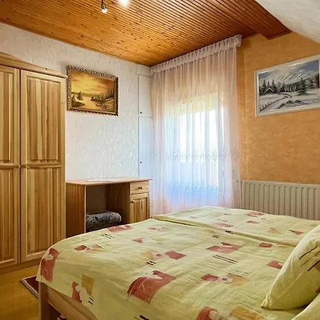 Apartment Magyar Apartmanhazak I-iii.