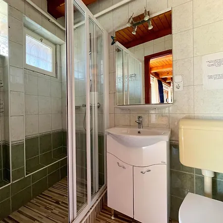 Apartament Magyar Apartmanhazak I-iii. *