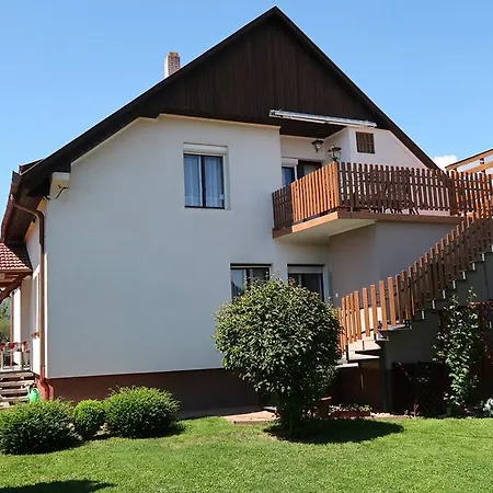 Magyar Apartmanhazak I-iii. * ザラカロシュ
