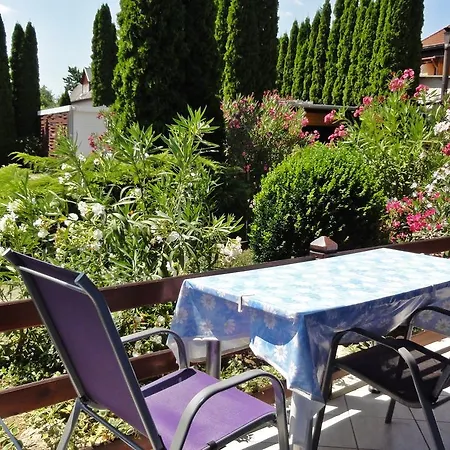 Magyar Apartmanhazak I-iii. Apartment