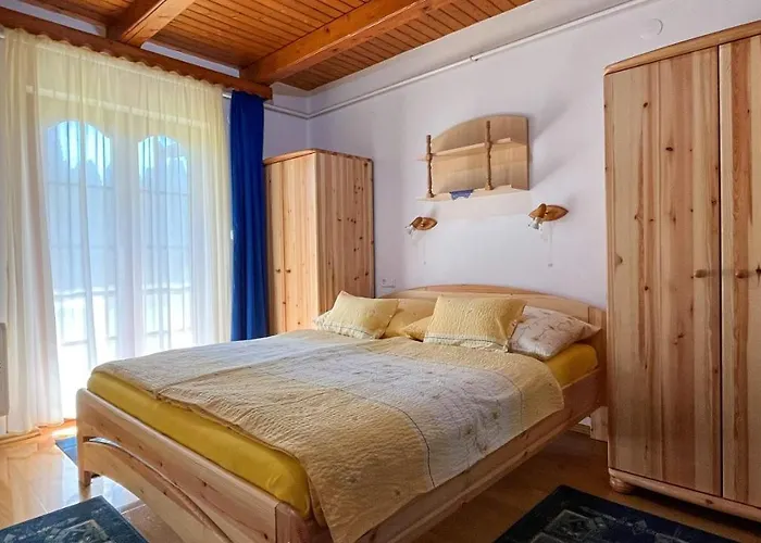 Magyar I-iii. Apartman