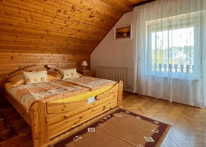 Magyar Apartmanhazak I-iii. Διαμέρισμα *