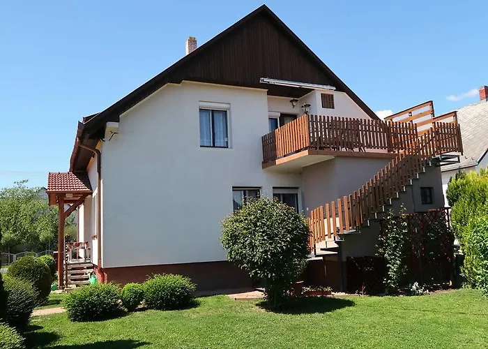 Magyar Apartmanhazak I-iii. * Zalakaros