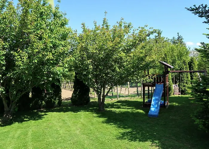 Magyar Apartmanhazak I-iii. * Zalakaros